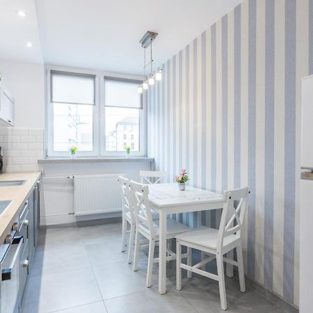 Apartamenty Na Szewskiej Przy Rynku I Jarmarku Bozonarodzeniowym Wroclaw Luaran gambar