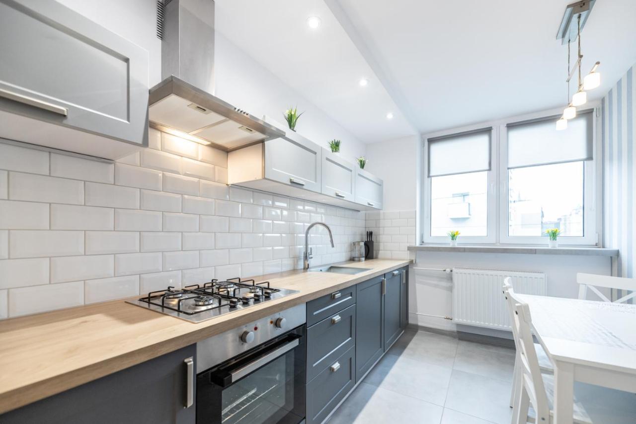Apartamenty Na Szewskiej Przy Rynku I Jarmarku Bozonarodzeniowym Wroclaw Luaran gambar